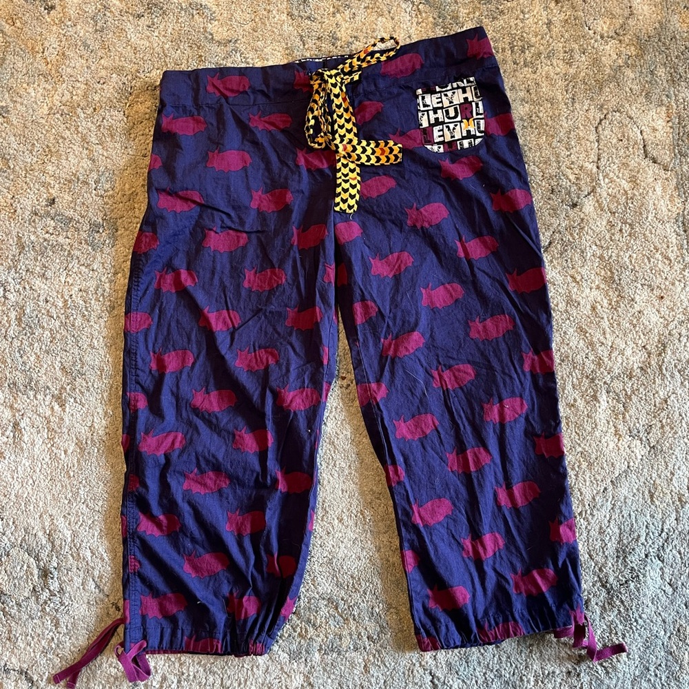 vintage hurley rabbit print lounge capri pants